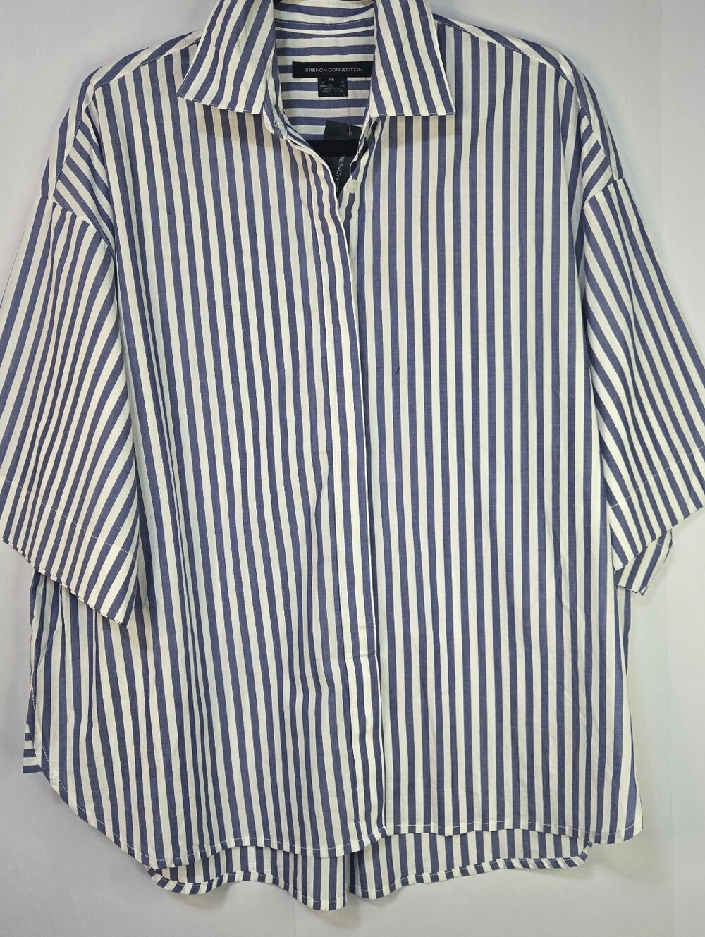 French Connection Women Size XS White/Blue Vertical Stripe Button-Down Blouse